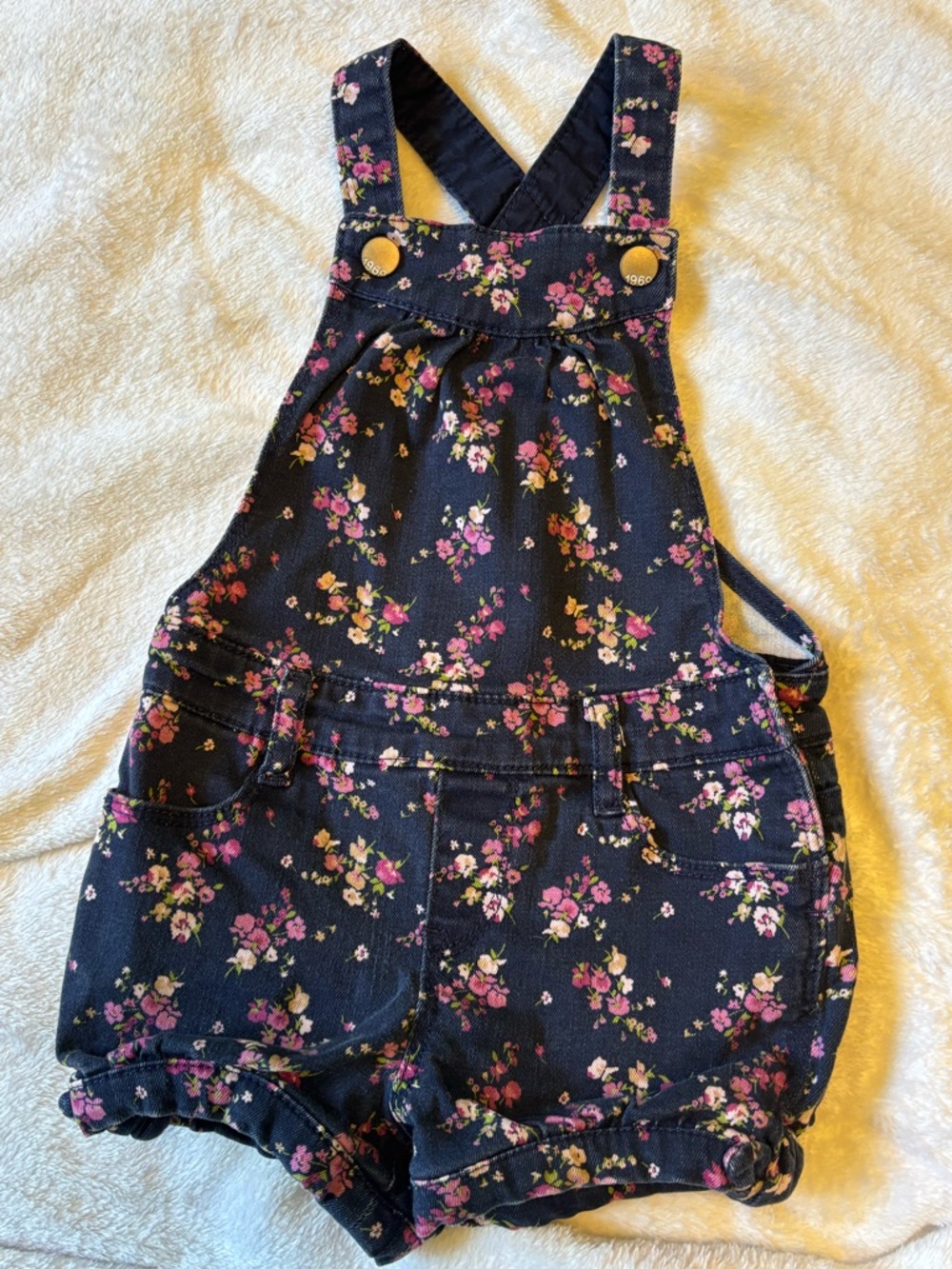 Short overalls
